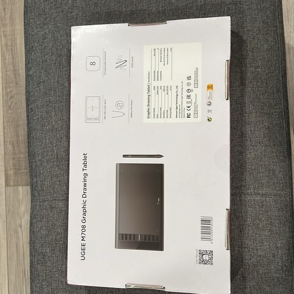 UGEE M708 Graphic Drawing Tablet (unopened) and Game Anim 2nd Edition Book - Picture 2 of 7